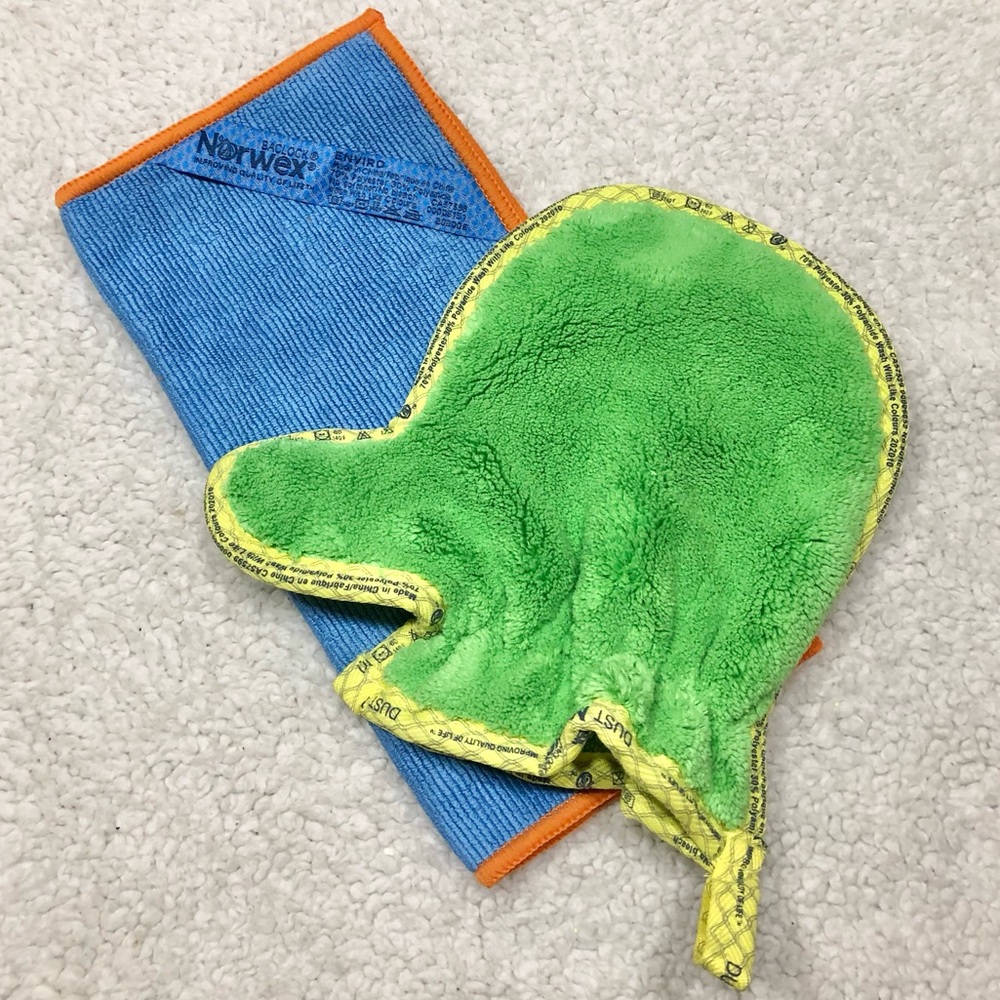 NWOT Norwex Kids Dust Mitt & EnviroCloth Set